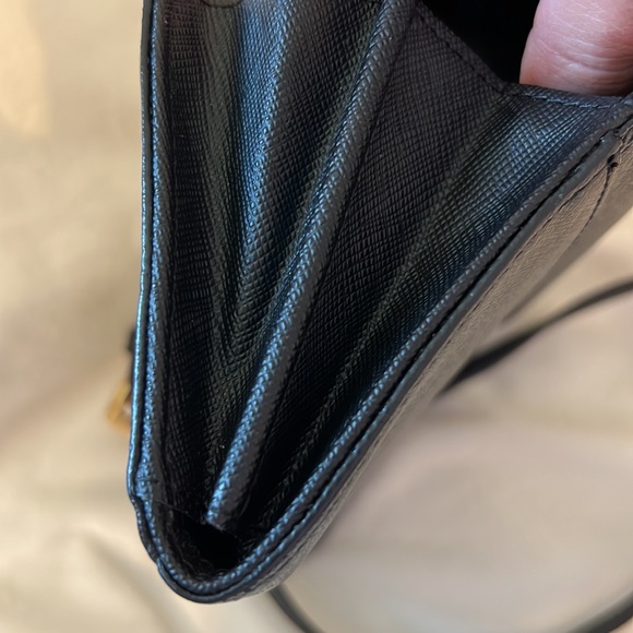 Michael Kors small Envelope crossbody bag - Picture 10 of 17